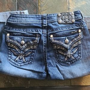 Women's Miss Me Cut off Capris